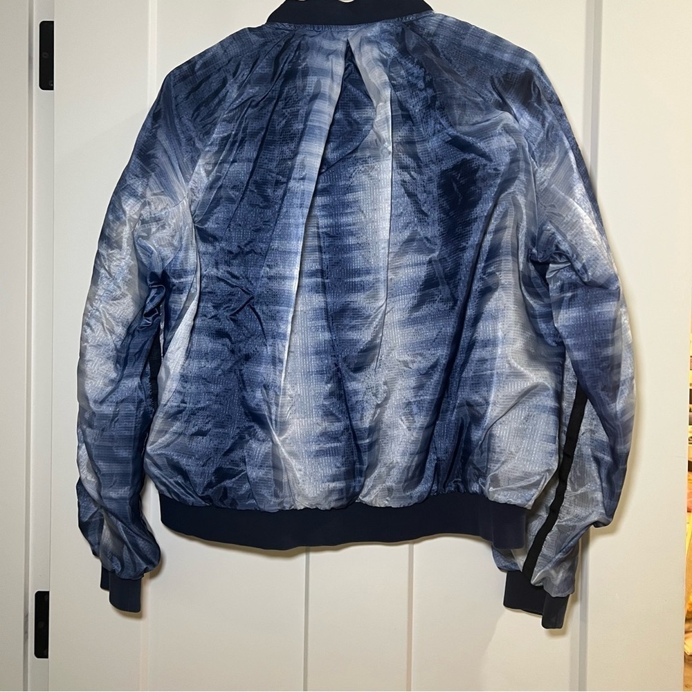 Nike International Women's Bomber Jacket Obsidian 827433-449 Size Large - Picture 6 of 6